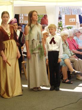 Die Königsberger Grillen - ein Mädchen im Schloß-Kleid