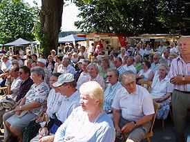 Blick über den hinteren Teil des Schloßplatzes