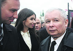 Erfolgreiches Trio: Polens neuer Staatsprsident Andrzej Duda, Marta Kaczynska und ihr Onkel Jaroslaw Kaczynski (v.l.) Bild: action press