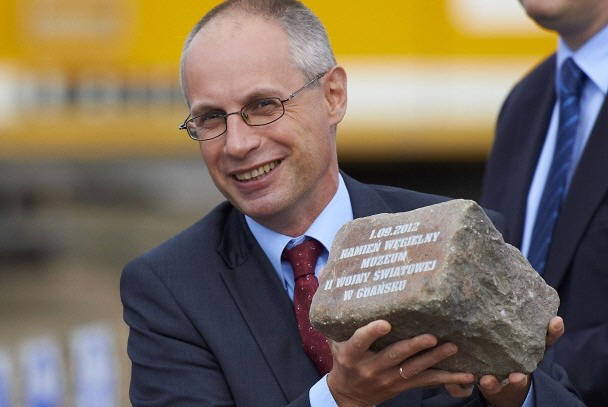 Pawel Machcewicz bei der Grundsteinlegung des Museums im September 2012 in Danzig. 