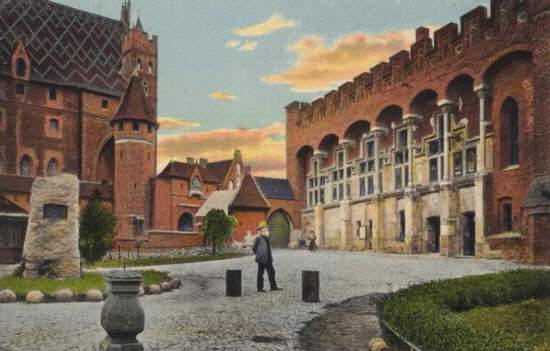 Die Marienburg. Schloßof. (Foto undatiert, vor 1920)